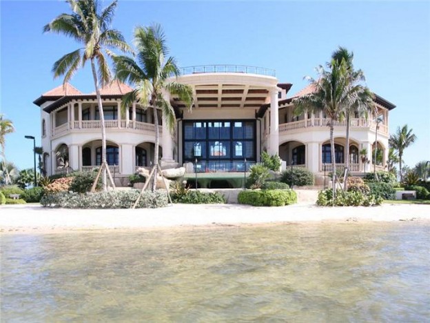 Where to Find Incredible Luxury Property in Grand Cayman